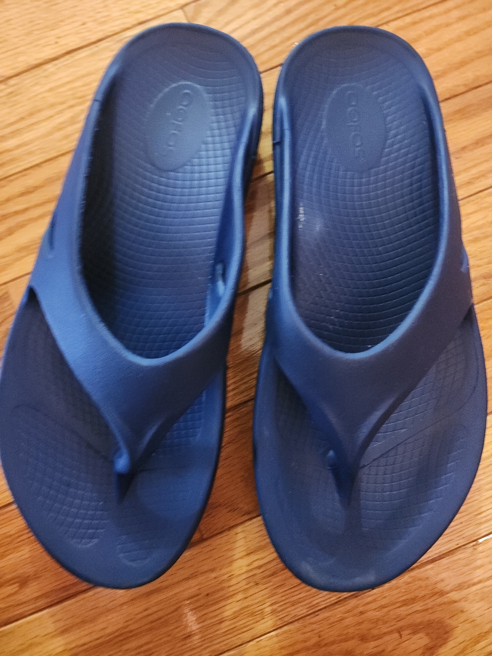 OOFOS Ooahh Unisex Navy Blue Recovery Flip Sandals